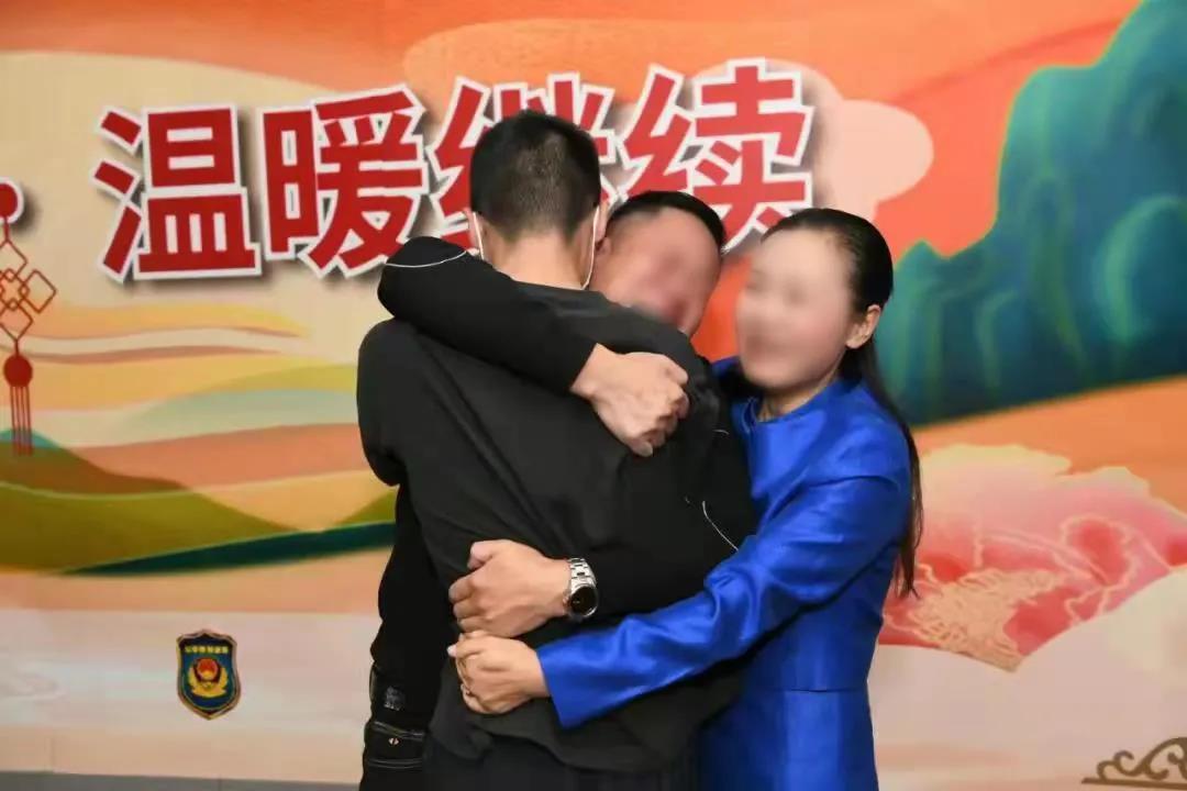 513d7bcf8eab342350c6e82153fa4a481640855327.jpg 2.jpg